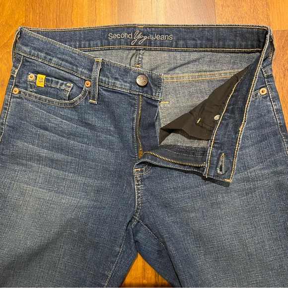 Second Yoga Jeans Chloe Straight Leg Classic-Rise in Size 25 - Picture 7 of 15